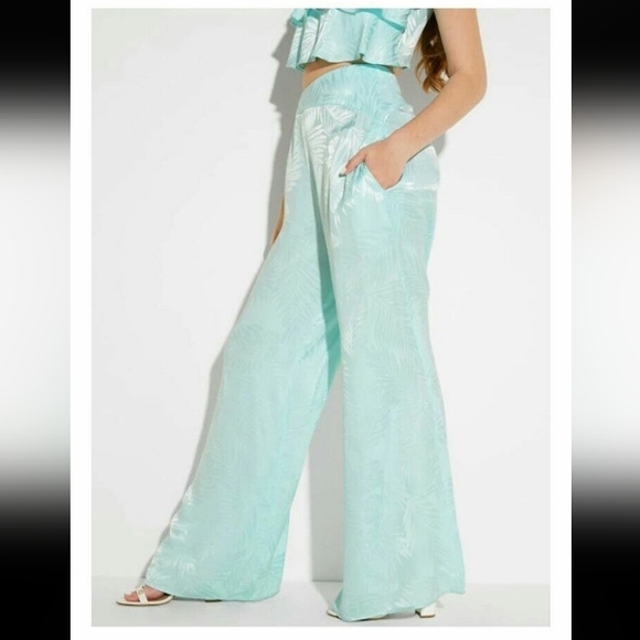 Guess Limited Edition 2 piece Desta set NEW WITH TAGS Pants Size 8/Top Medium - Picture 2 of 12